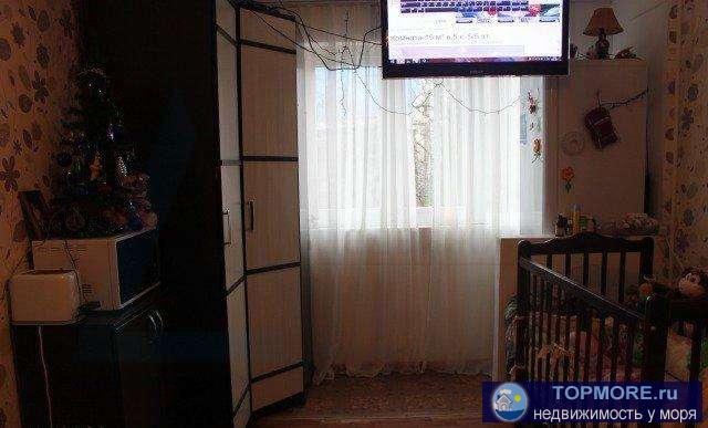 Продается комната в хорошем состояний, свежий ремонт,можно с мебелью , кухня и душ отдельно . Рядом сеть магазинов,... - 2