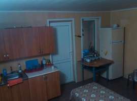 Продаётся 3-х этажный дом в поселке Солоники. До моря 7 минут...