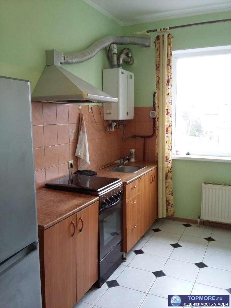 Продается однокомнатная квартира 36 м2 в Якорной щели ( г. Сочи ). Свободная планировка. Балкон остеклен. Вид из окна...