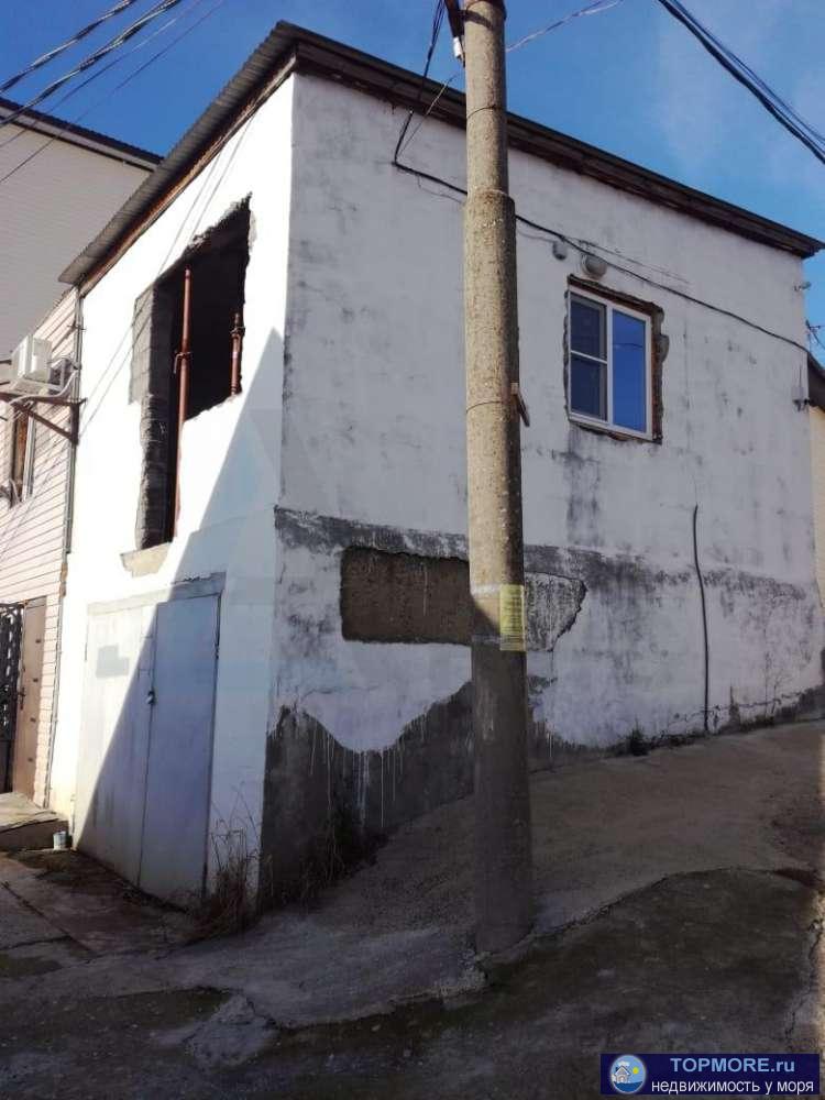 Продается коттедж в Лазаревской на самой спокойной и тихой улице. Строение капитальное блочное , нужны небольшие... - 1