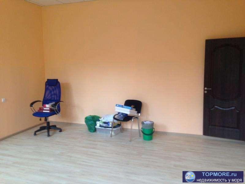 Сдаётся офис на Хрусталёва в малом офисном здании. Офисы коридорного типа, свежий ремонт!   ПЕРВАЯ ЛИНИЯ!!!... - 2