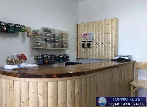 Сдается помещение в Симферополе.  Под магазин. С оборудованием. Есть бар для разливных напитков и торговое помещение.... - 2