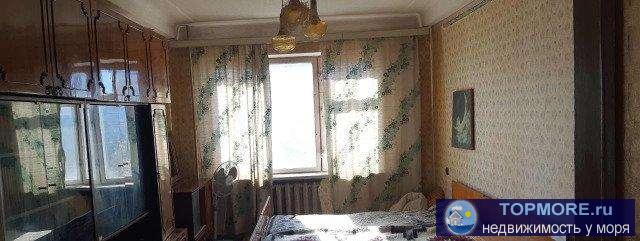 Предлагается к продаже трехкомнатная квартира на Проспекте Октябрьской Революции.  Дом брежневской постройки из... - 2