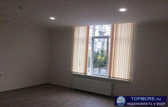 Сдаётся помещение в торгово-офисном центре под любой вид деятельности. Хороший ремонт, все коммуникации. Полностью... - 1