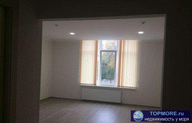 Сдаётся помещение в торгово-офисном центре под любой вид деятельности. Хороший ремонт, все коммуникации. Полностью... - 2