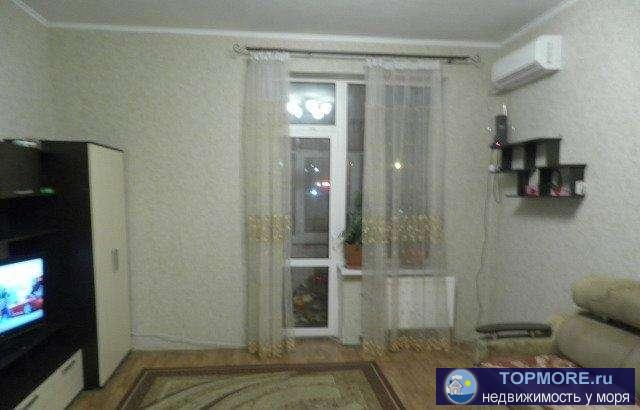 Предлагается к продаже просторная однокомнатная квартира в доме 2012 года постройки в Стрелке.  Квартира с большим...