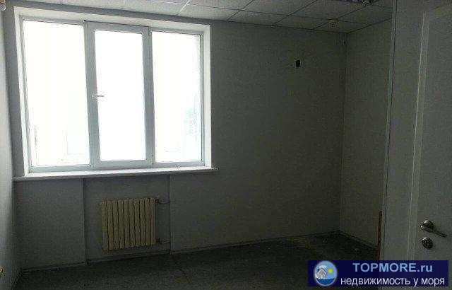 Сдается помещение свободного назначения в центре города, 40 м кв. с хорошим  ремонтом (есть вода в помещении),... - 1