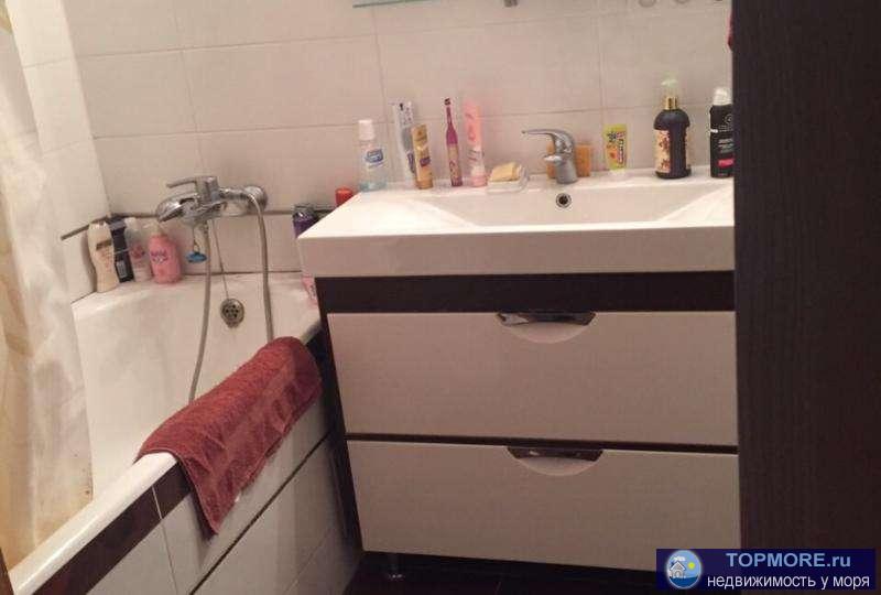 Продается 3-х комнатная квартира (Сталинка) с мебелью в центре Севастополя на ул. Суворова! Квартира находится на 2... - 1