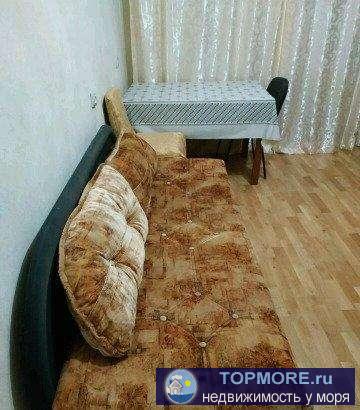 Гагаринский р-н. Стрелецкая, рядом с Солнечным пляжем и парком Ахматовой.  В квартире 2-х спальн диван, столы, шкафы,...