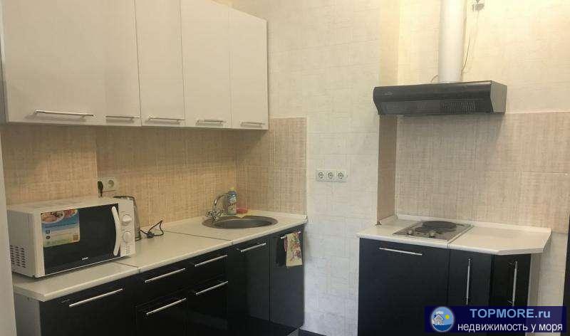 Новый высотный дом в центре Севастополя. Район Артбухты.  Квартира со свежим ремонтом и новой мебелью. Для... - 2