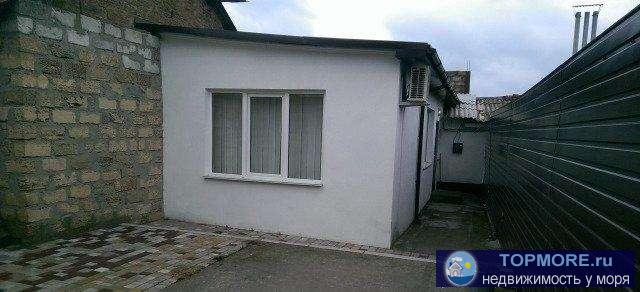 Сдаётся длительно  дом две комнаты с мебелью и бытовой техникой,место под автомобиль во дворе, отдельный вход,...