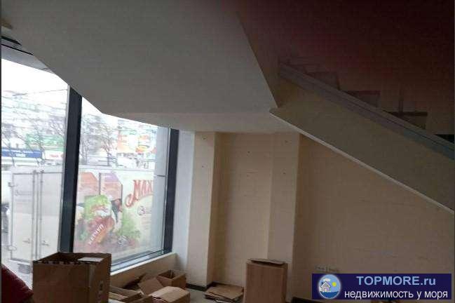 Сдается помещение свободного назначения. Подойдет под офис, цветы, авиакассы, парикмахерскую. Санузел в холле. Первый...