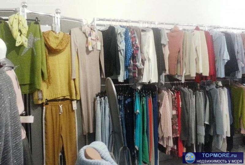 Сдается торговое помещение.  Очень хорошая проходимость и посещаемость. Удобная транспортная развязка. Развитая... - 2