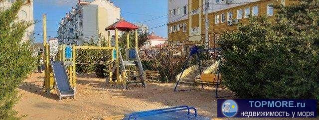 Продаётся видовая квартира у моря от собственника. Все три комнаты изолированные. В элитном районе Севастополя.... - 1