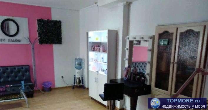 Сдается отличное помещение с ремонтом под магазин или офис. Отдельный вход. Место с активным пешеходным и... - 2