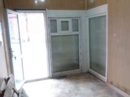 Аренда торгового помещения в Симферополе. ПЕРВАЯ ЛИНИЯ!!! ВЫСОКИЙ...