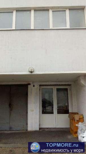 Аренда офиса в Симферополе. Кабинетная система с коридором. имеется два кабинета под кассу и серверную. Есть... - 1