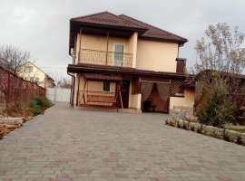 Продам шикарный дом 200 кв.м. рядом с морем. Дом имeет: 7 кoмнат, 2...