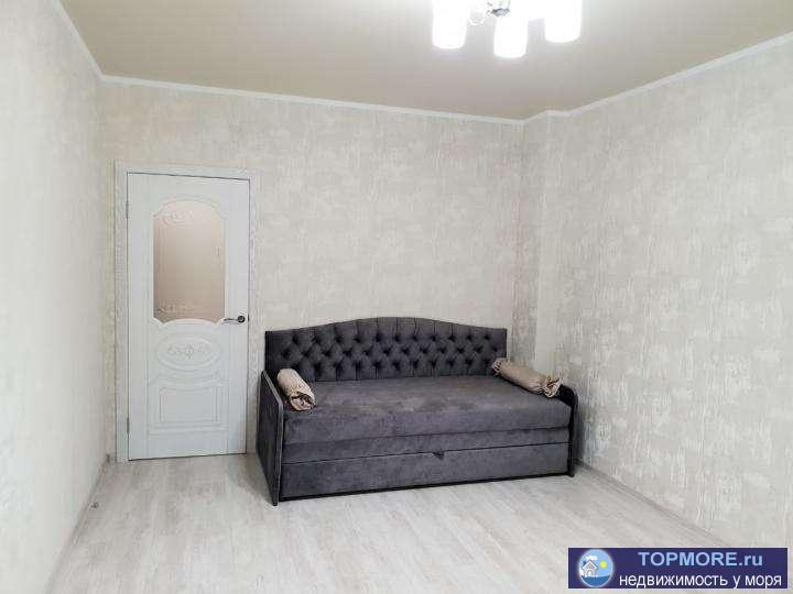 Сдается просторная, уютная, светлая квартира.Первая сдача. Отличный двор, обустроенный, а также много парковочных... - 2