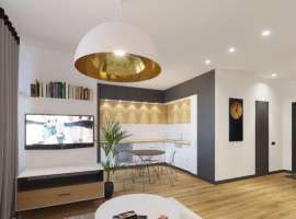 Продается  просторная и уютная квартира  с дизайнерским  ремонтом...