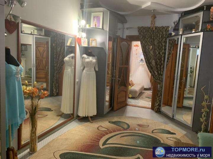 Аренда помещения в Центре Симферополя. Подойдёт под магазин, офис, клинику, салон. ПЕРВАЯ ЛИНИЯ! Высокий  трафик....