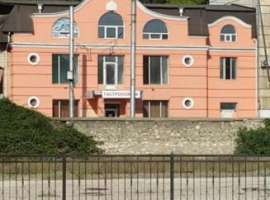 Здание 17 отдельных помещений, дизайнерский ремонт, все отдельные...