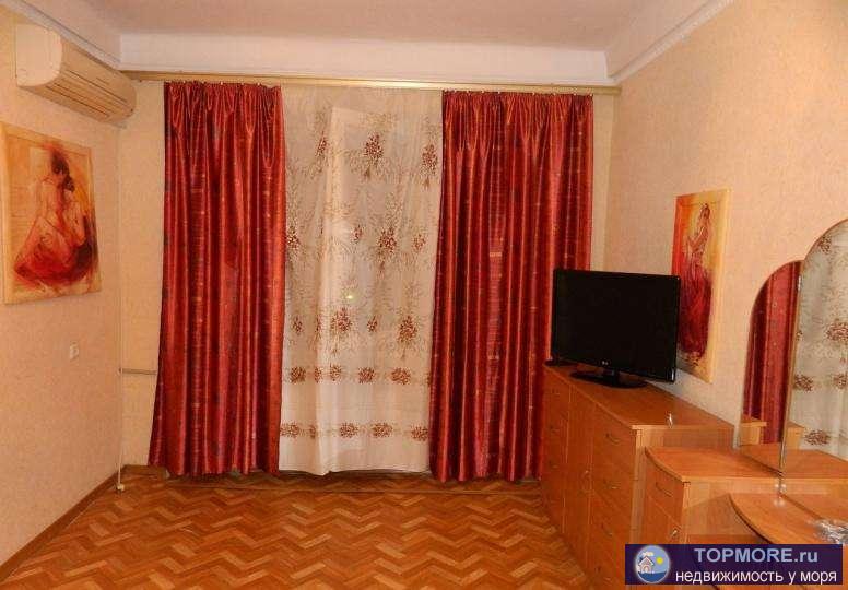 Сдается 2-х комнатная квартира студия с современным ремонтом на длительный срок, без ВЫЕЗДА НА ЛЕТО!!!!!!!!!! В...