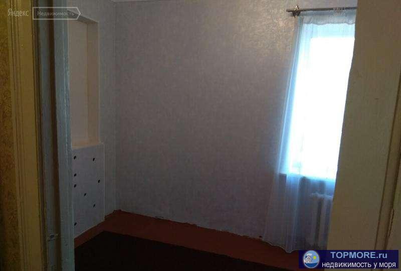 Сдаётся обычная теплая квартира.   В квартире имеется диван (2 спальных места), холодильник, шкафы, большая... - 1