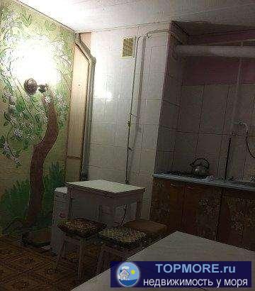 Сдаётся 1 этаж 2эт дома. Дом находится в районе Пожарова и гостиницы 'Крым'. Для авто- закрывающаяся парковка. Вход... - 2