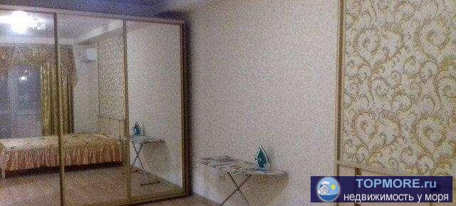 Сдаётся 1-комн квартиру рядом с морем. Во всех комнатах натяжные потолки.Сан. узел в кафеле.Есть вся мебель (Новая!):...