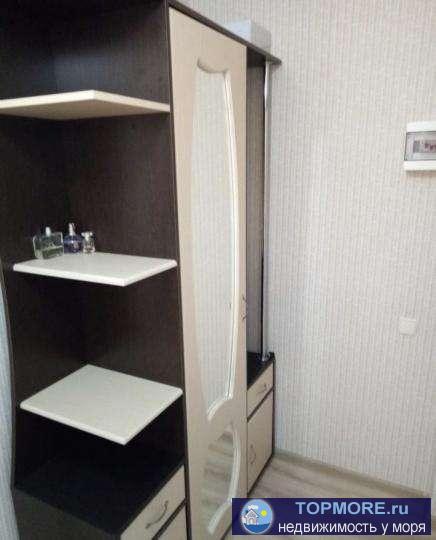 Сдам на длительный срок однокомнатную квартиру в удобном районе Севастополя. Рядом магазины, садик, две школы,... - 1