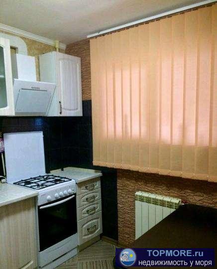 Продается теплая уютная квартира с отличным ремонтом. Окна стеклопакеты пластик, стояки тоже пластик, новые... - 2