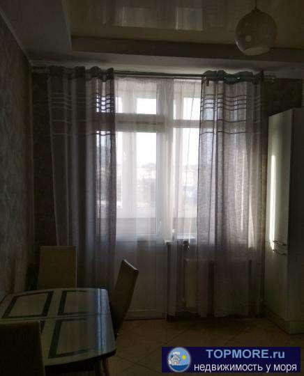 Продается 2х- комнатная квартира на берегу черного моря.Квартира общей площадью 60 кв.м.Десятый этаж нового жилого... - 2