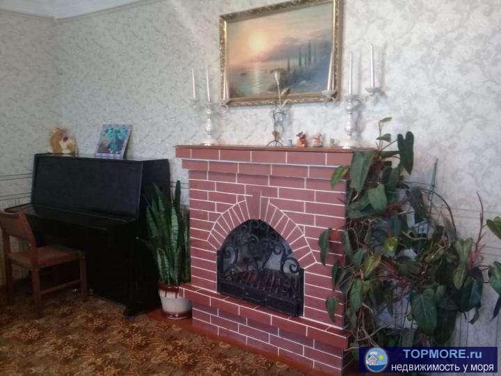 Сдается дом с участком, на длительный срок, три комнаты, кухня, есть вся мебель и бытовая техника, кабельное...