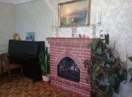 Сдается дом с участком, на длительный срок, три комнаты, кухня,...