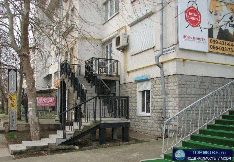 Сдаётся торгово-офисное на ул. Героев Сталинграда 95 кв.м. Первый этаж, отдельный вход, 2 зала + сан.узел. Помещение...