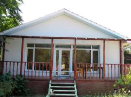 Продается уютный дом площадью 100 кв.м. на участке 5,4 сотки....