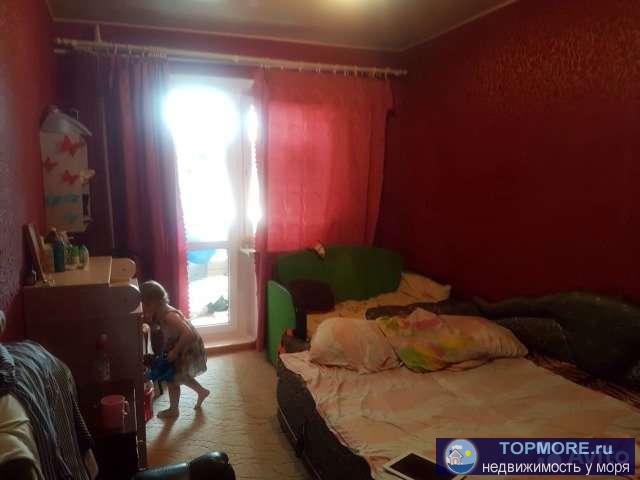 Продается квартира 3 комнатная,Просторная,светлая,в тихом и живописном районе по ул.   Адм.Макарова.9/9.Во всех... - 2