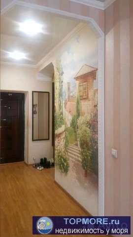 Продаю двухкомнатную квартиру в элитном кирпичном доме с лифтом, природным газом на все. Район тихий, соседи все...