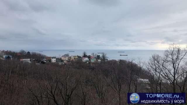 Видовая квартира ,на третьем этаже.С каждого окна и балконов видно море.До моря 7 минут неспешной ходьбы.Долгое время... - 1