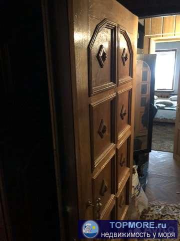 Видовая квартира ,на третьем этаже.С каждого окна и балконов видно море.До моря 7 минут неспешной ходьбы.Долгое время... - 2