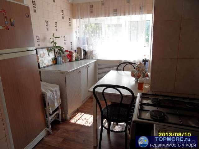 Квартира в хорошем состоянии.С мебелью. М/п окна, натяжные потолки. В комнатах ламинат, в прихожей и кухне линолиум.... - 2