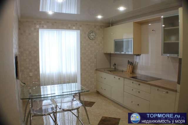 Продается 4-х комнатная квартира, общей пл. 95 м.кв., на 1-ом ВЫСОКОМ этаже (подоконники от 2-х до 3-х метров от...