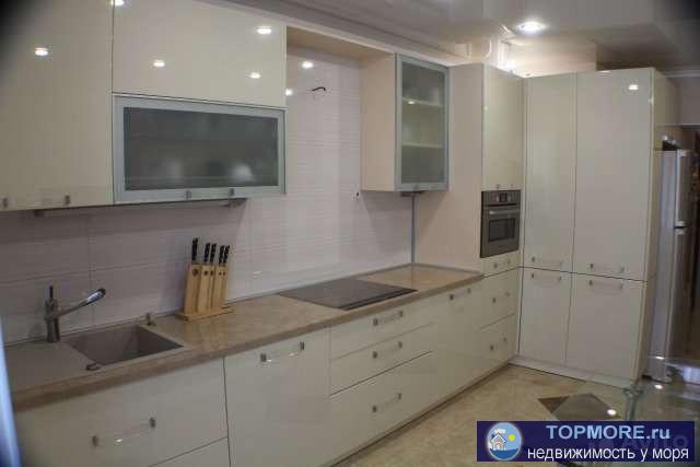 Продается 4-х комнатная квартира, общей пл. 95 м.кв., на 1-ом ВЫСОКОМ этаже (подоконники от 2-х до 3-х метров от... - 2