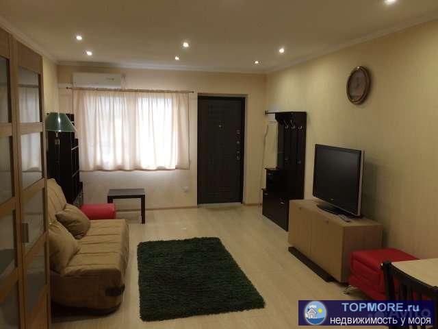 Квартира по ул.Кириченко 'Соловьиная Роща'. Новый ремонт, полностью обустроена мебелью и техникой. Стоянка для авто...