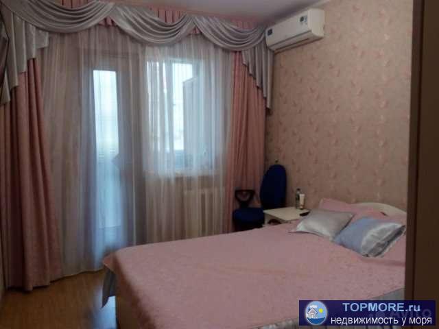 Продаю 3х комнатную квартиру на 4 этаже 9-ти этажного дома. Квартира с ремонтом, две сплит системы, встроена кухня с... - 2