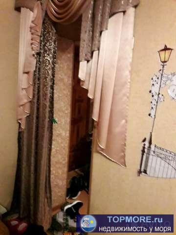 Продаю или меняю на дом.Все вопросы по телефону.Хороший вариант для коммерции.Квартира находится в 300 метрах от пляжа.