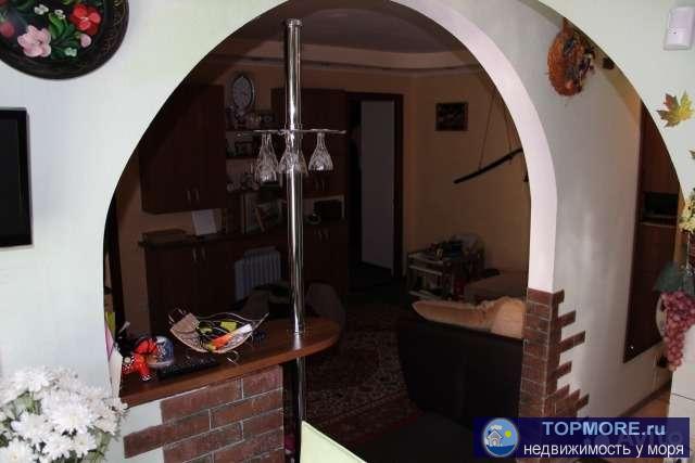 Продаю 3-х комнатную квартиру с хорошим ремонтом. Общая площадь 53,5 кв.м., просторный балкон. Заменена проводка,... - 1