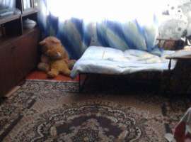 Продам квартиру, 1/3 этаж, 3 комнаты. Косметический ремонт в двух...