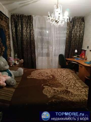 Продается двухкомнатная квартира. Окна выходят на юг и юго-запад. Комнаты 15,5 и 11,5 кв.м., раздельные с выходом на... - 1